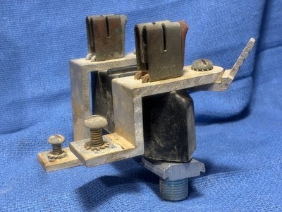 1970s VINTAGE 4 GANG APARTMENT MILBANK METER SOCKET REPAIR PART GUTS TOP SIDE