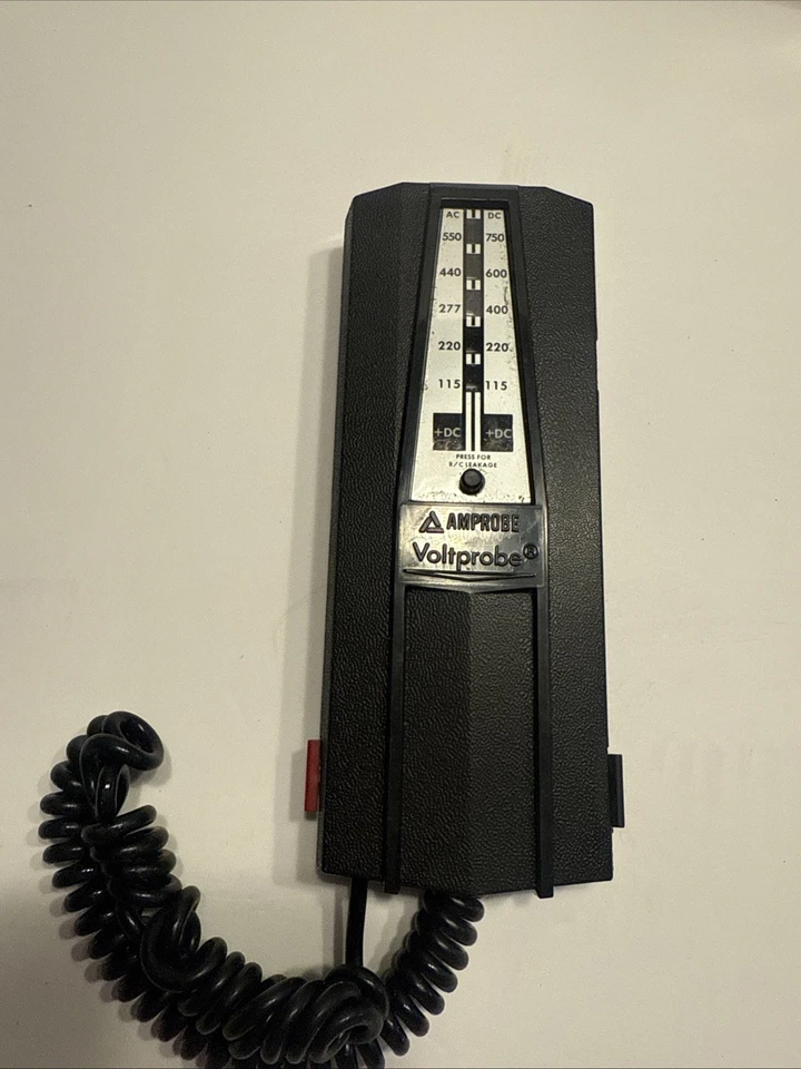 Amprobe Voltprobe Voltage Tester + 5 Recorder Charts - Image 2 of 4