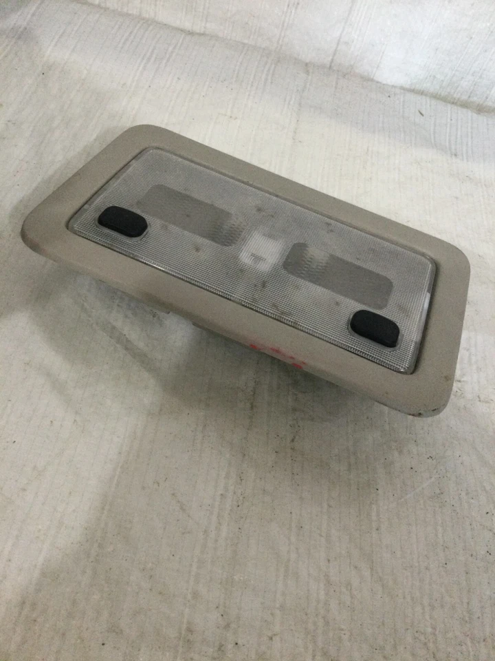 Luz interior Chevrolet Silverado 1500 2007-2013 OEM Foto 2 de 4