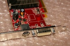 ATI Radeon HD 2400 PCI-E 256MB DMS59 + S-Video Grafikkarte ---kein DVI--- GPU