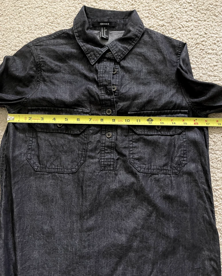 Camisa de vestir Forever 21 para mujer manga larga gris bolsillos talla XS  Foto 2 de 4