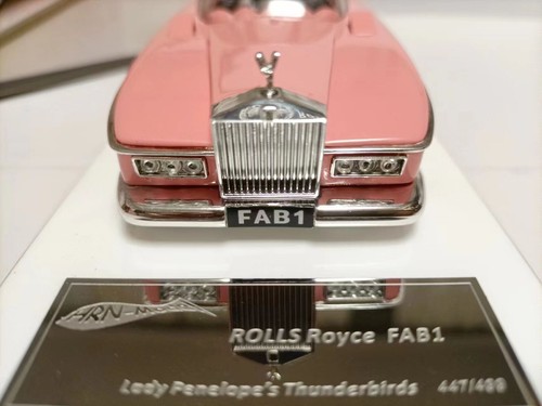 HRN Resin 1/43 Rolls Royce Thunderbirds FAB1 Lady Penelope's Pink with driver - Picture 6 of 9