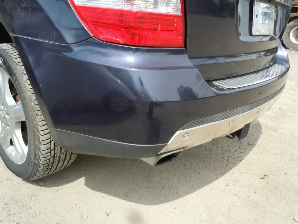 06-08 Cubierta de parachoques trasero Mercedes Benz ML350 ML500 ML320 sin asistencia de estacionamiento azul OEM Foto 3 de 3