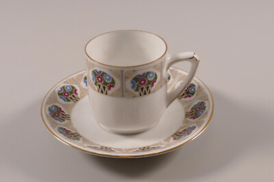 J&C Jäger Bavaria Sammeltasse und Untertasse Art-Deco Blumen