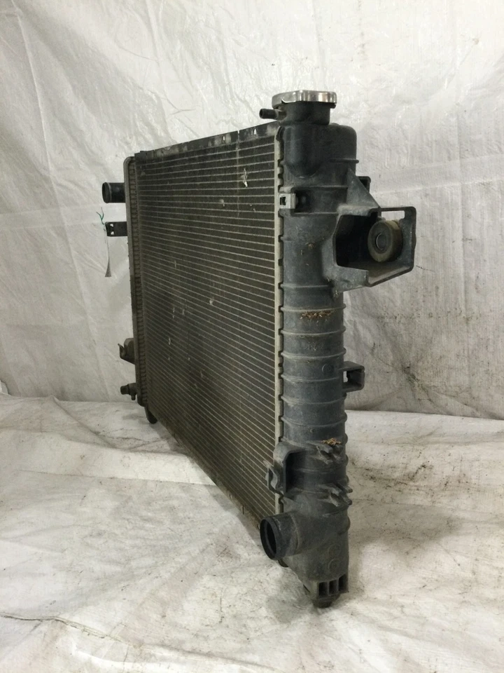 Dodge Ram 1500 2007 montaje de radiador OEM Foto 2 de 4