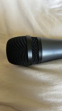Sennheiser E835 Cardioid Dynamic Vocal Microphone with clip