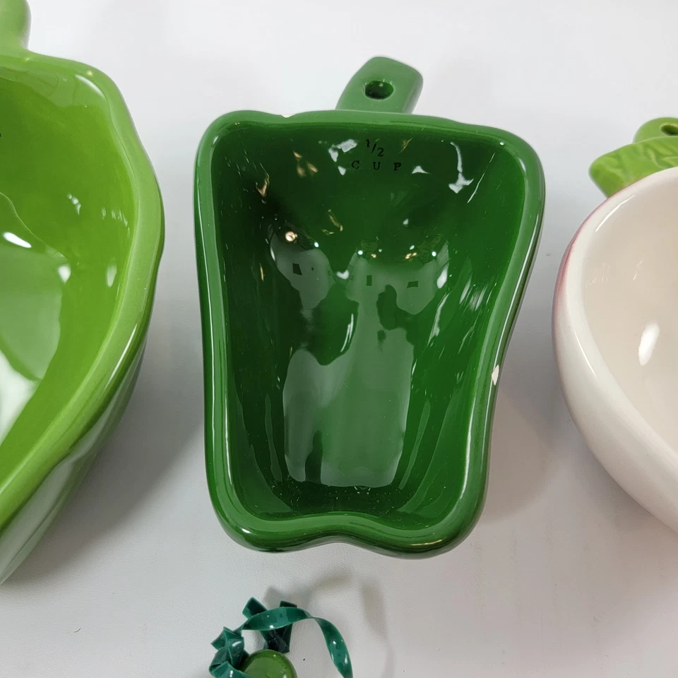 Avon Vintage Gallery Originals Vegetable Measuring Cups And Spoons Set - Image 3 of 4