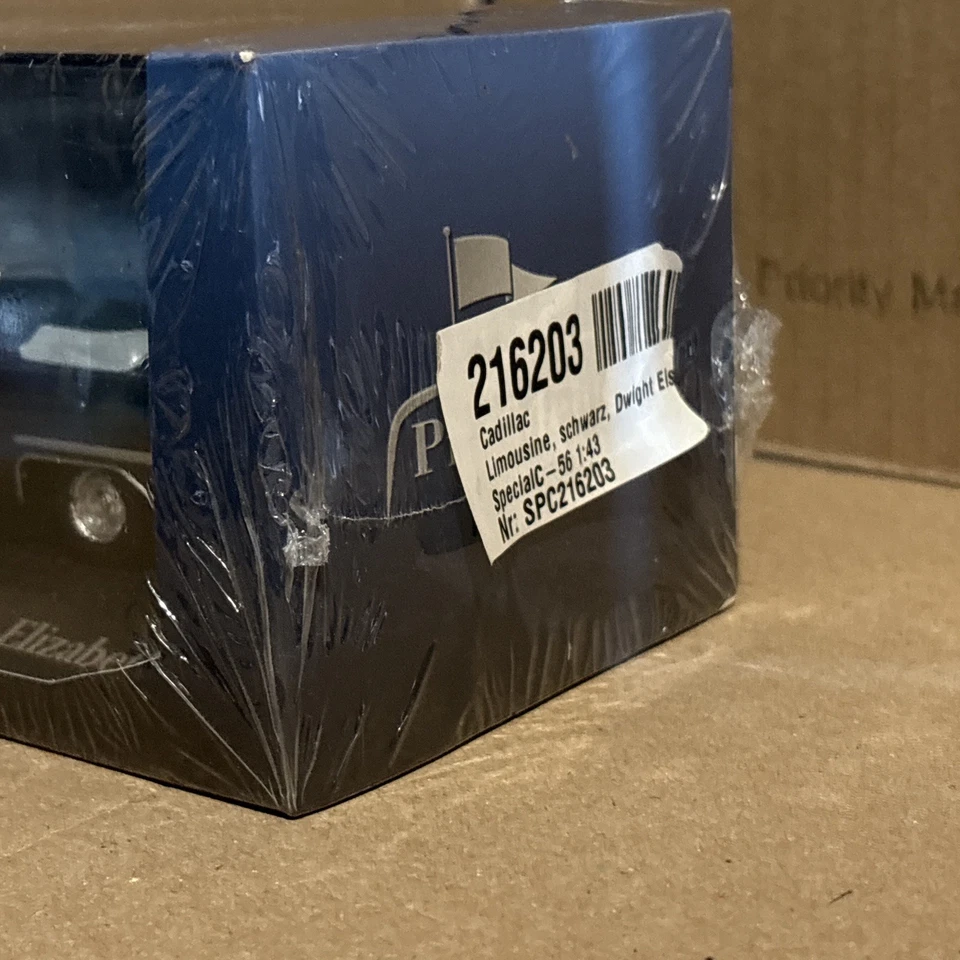 COCHE MODELO LIMUSINA CADILLAC ESCALA 1:43 NOREV PRESIDENCIAL REINA ISABEL II Foto 2 de 4