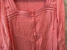 Wondering Squared Neck Three-Quarter Sleeves Size Xl