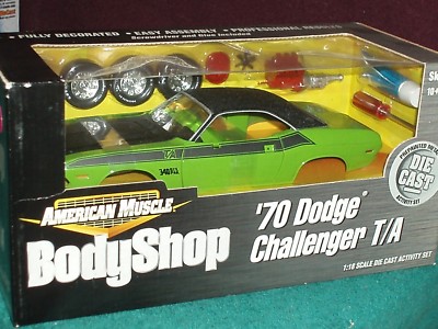 ERTL DIECASTMETAL 1970 DODGE CHALLENGER R/T 340/6 MODEL KIT GREEN/BLACK 1/18