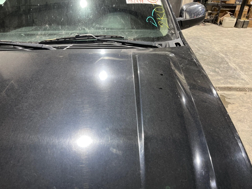 *DMG 2007 - 2014 Chevy Suburban 1500 Black-41U Hood Panel *(Dent) Foto 3 de 4