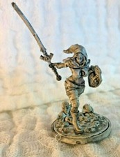 30mm Resin Kingdom Death Messenger of Courage painted female fighter D D WH058 
