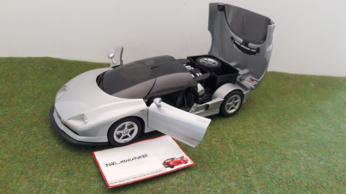 NAZCA M12 BMW gris argent silver au 1/18 REVELL voiture miniature de collection - Imagen 7 de 8