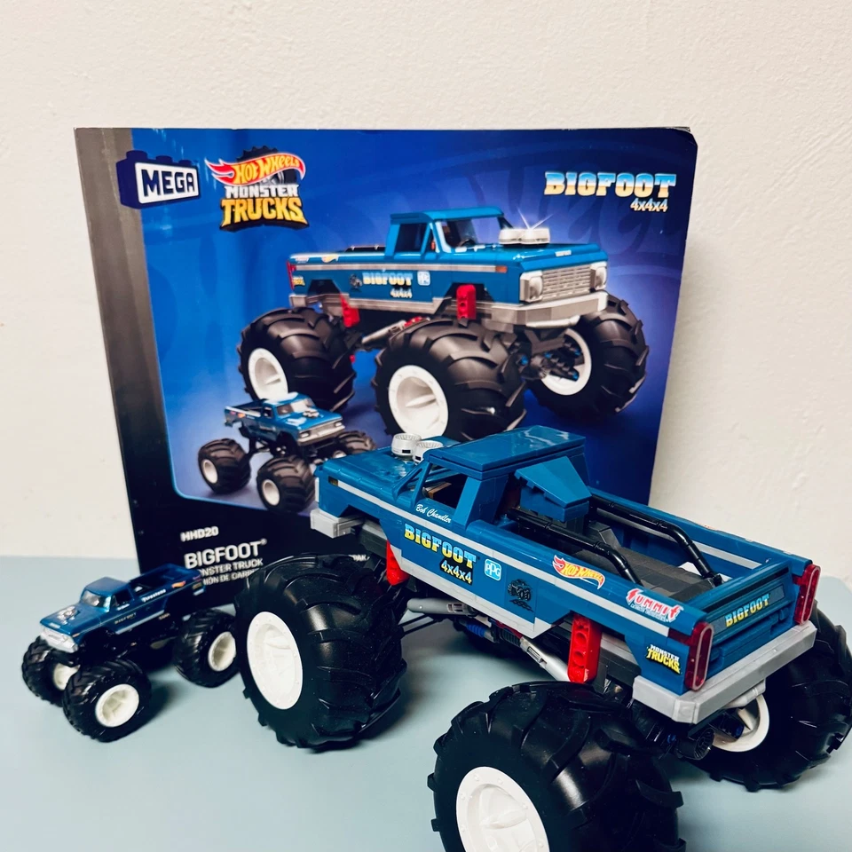 MEGA HOT WHEELS BIGFOOT MONSTER TRUCK BUILDING TOY 538 PCS W/DIE-CAST TRUCK NICE - Image 4 of 4