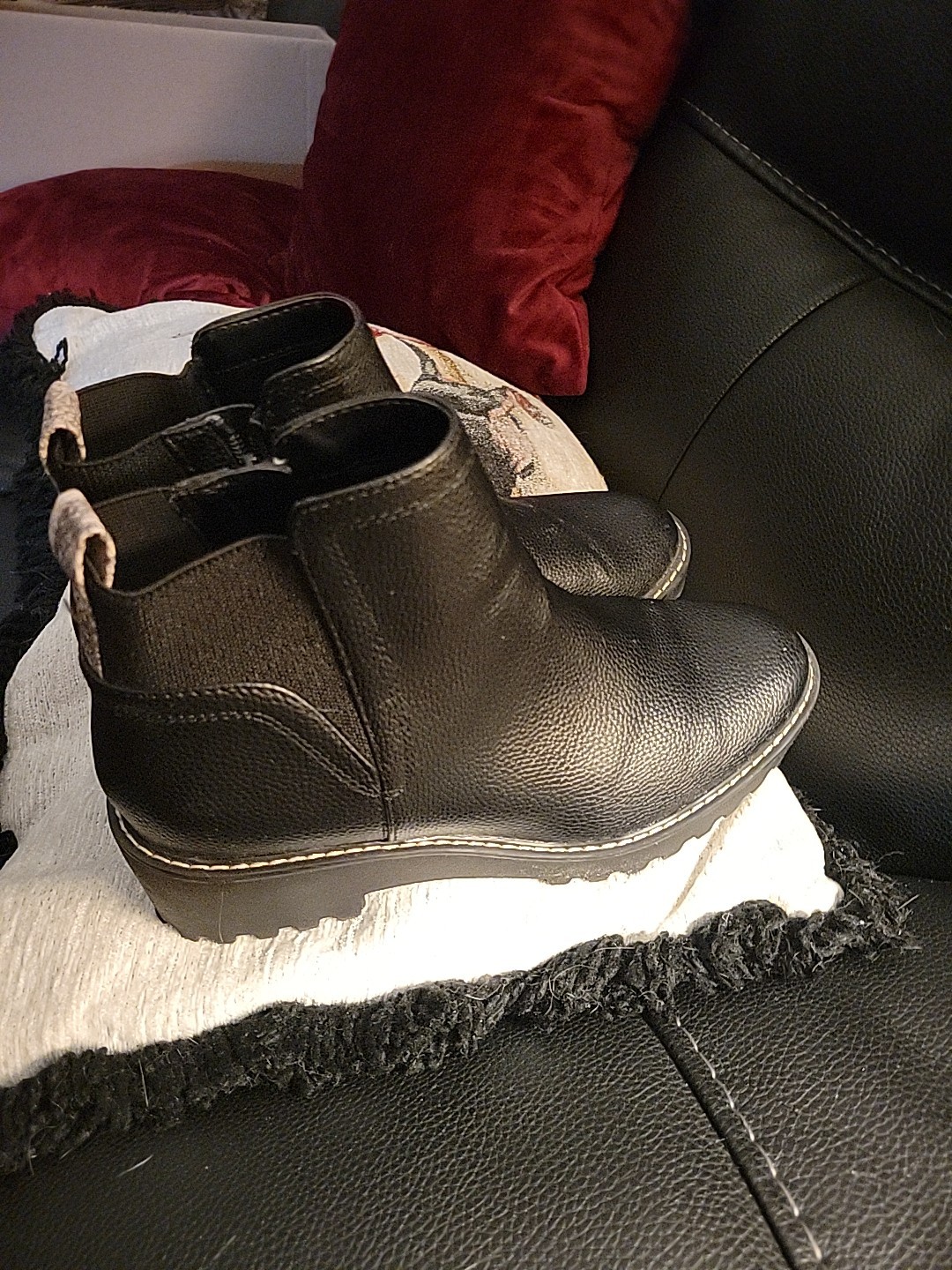 Universal Thread Boots with Elastic Side Panels A… - image 2