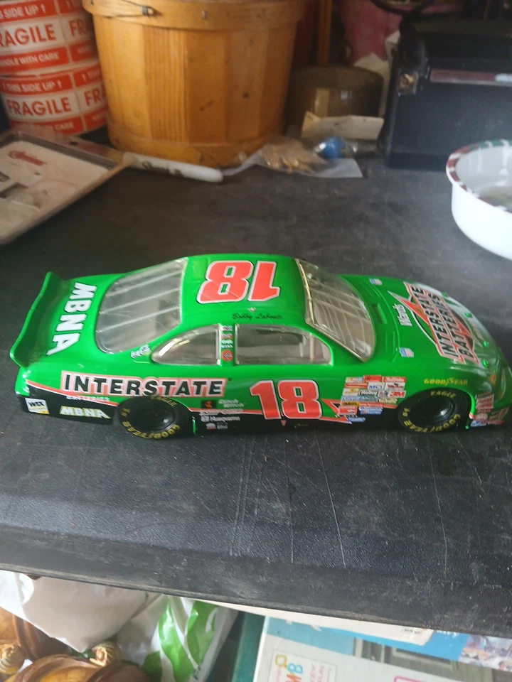 Bobby Labonte #18 2000 Interstate Batteries 1999 Pontiac Grand Prix NASCAR 1/24 - Image 3 of 4