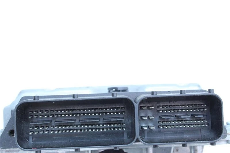 ECU ECM COMPUTER Volvo C30 V40 V70 2006 06 2007 07 08 31286085 1066535 Foto 4 de 4