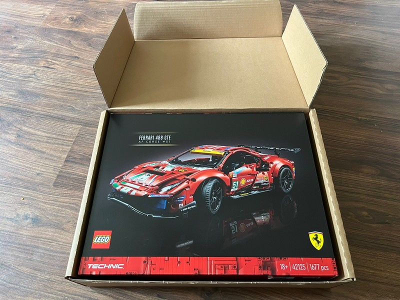 LEGO TECHNIC: Ferrari 488 Gte AF Corse #51 (42125) - BNIB