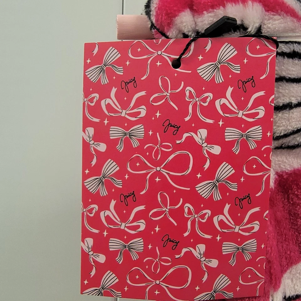 NEW Juicy Couture All Bows Black White Print Hot Pink Velvet Soft Throw Blanket - Image 2 of 4
