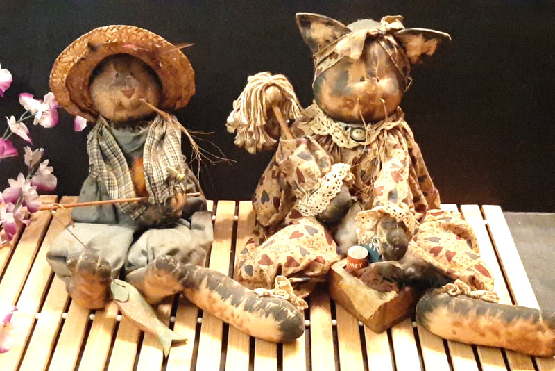 VTG PAIR FOLK ART CRAFT Cat DOLLS ~ Fishing Boy & Cleaning Girl Cat Fabric Bean