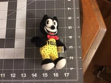 WENDY'S COLLECTABLE FELIX THE CAT RED BOW TIE MINI 5" PLUSH STUFFED TOY