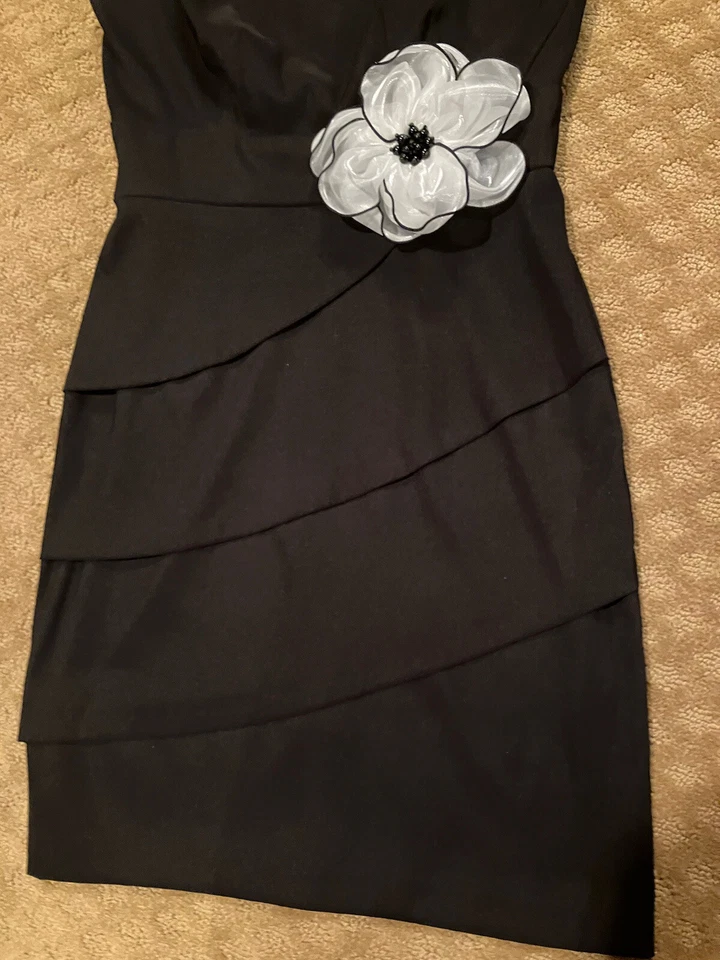 Dress Barn Black Sz 4 Sleeveless, Cocktail Dress w/Flower at Waist, Ruffle Tiers - Image 3 of 4