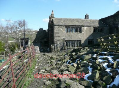 FOTO DIE RÜCKSEITE DER BANKSPITZE BAUERNHAUS CRAGG VALE A 17C DENKMALGESCHÜTZTES GEBÄUDE INFORTUNA