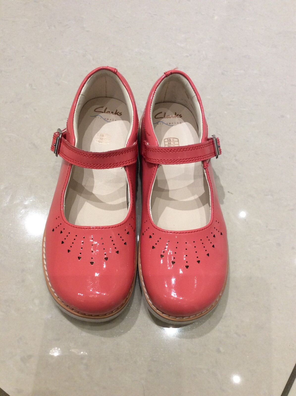 clarks girls shoes online