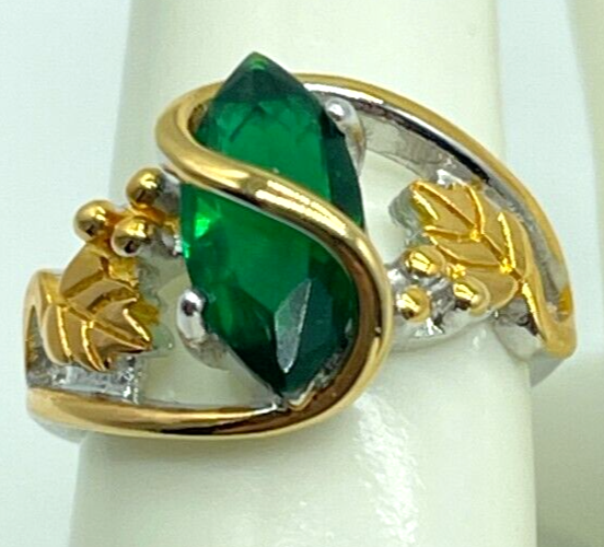 925 Silver Ring with Gold-Plated Leaves & Green Oval Crystal Accents-image