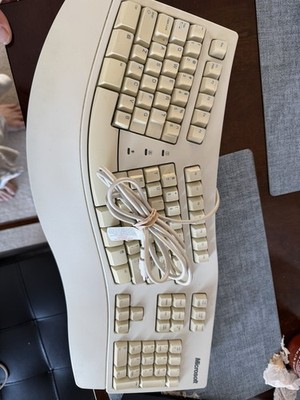 Microsoft Natural Ergonomic White PS2 Wired Keyboard 58221