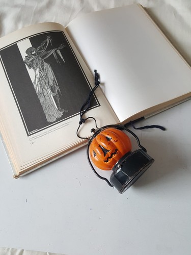 Vintage 1950 or 60s HALLOWEEN Jack-O-Lantern Pumpkin Light Hong Kong made - Picture 8 of 17