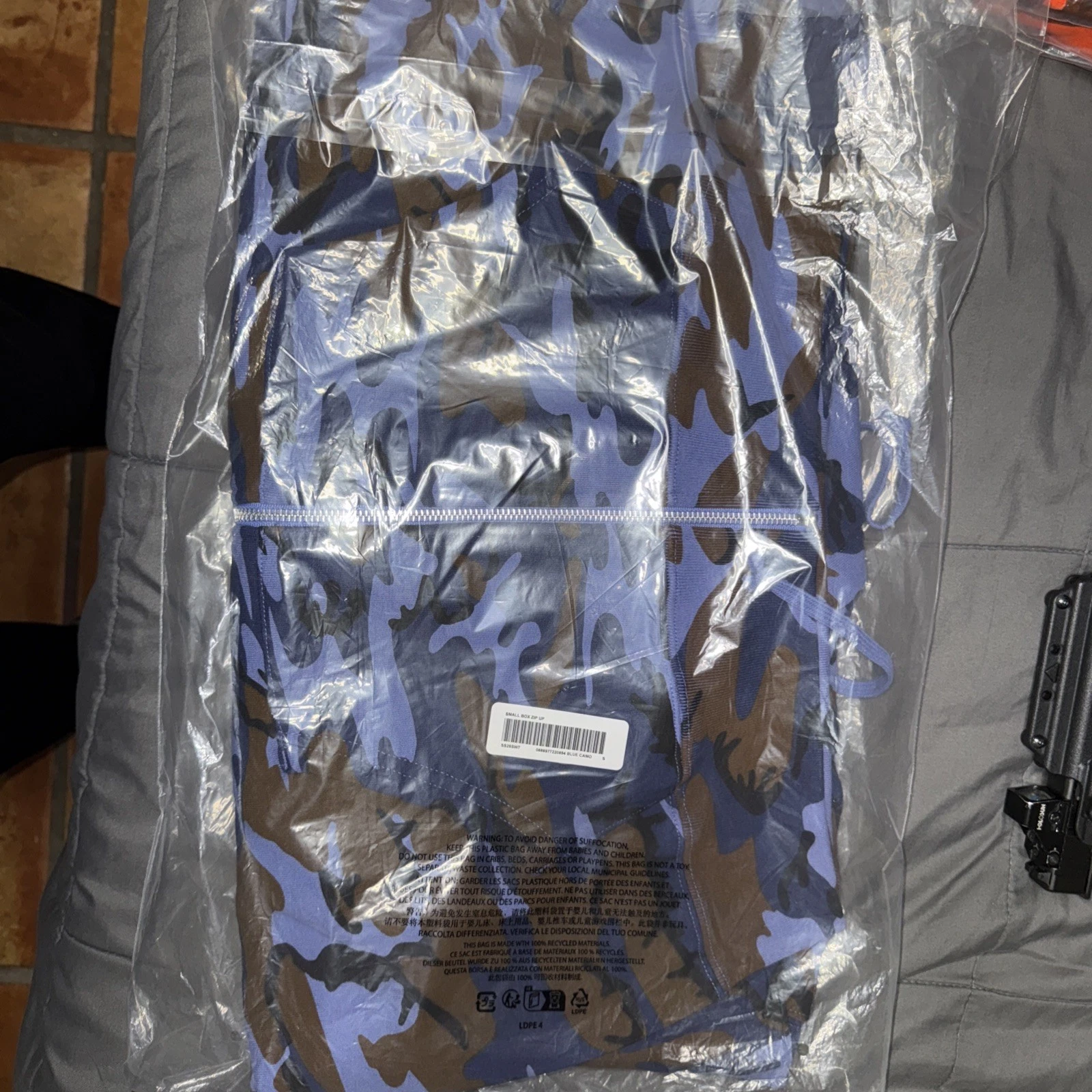 Felpa Supreme Small Box con cappuccio e zip blu mimetica taglia S