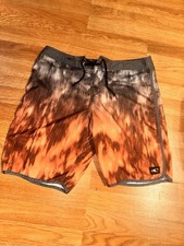 O'NEILL Boys' Rigid Scallop Print Boardshort Size 34 Exellent