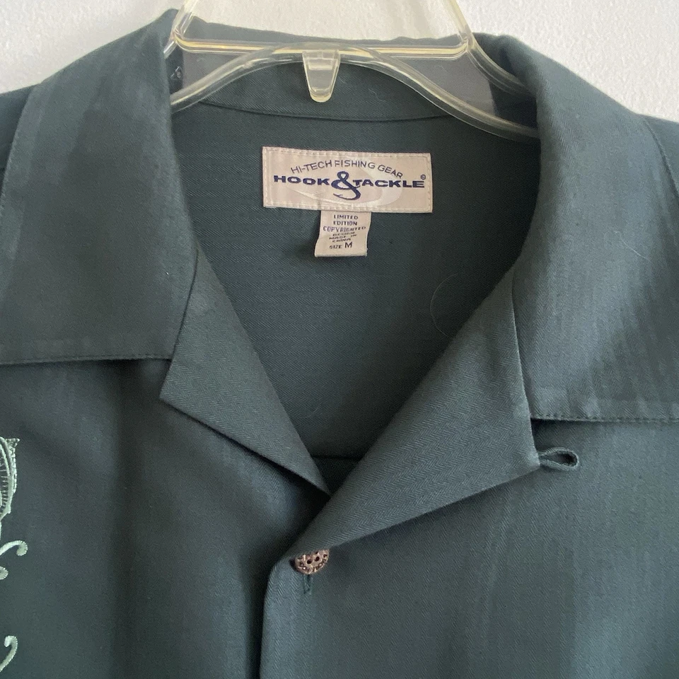Hook & Tackle Short Sleeve Fishing Camp Shirt  M Embroidered Pine Green - Image 4 of 4