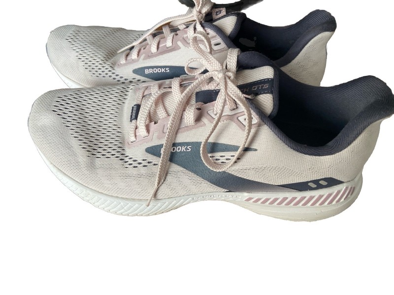 Brooks Women’s Sneakers Launch GTS 8 Sz 10.5 12034618653 Blush Excellent Pre-Own