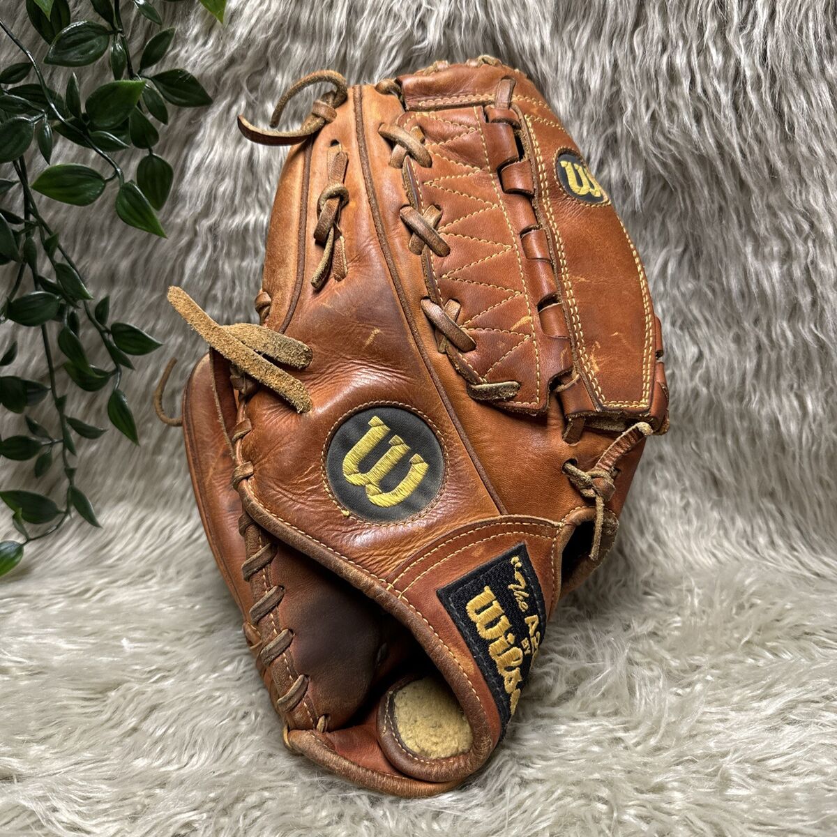 LHT Wilson A2000 Snap-Action Dual Hinge Baseball Glove Pro LHT Wilson A2000 Snap-Action Dual Hinge Baseball Glove Pro