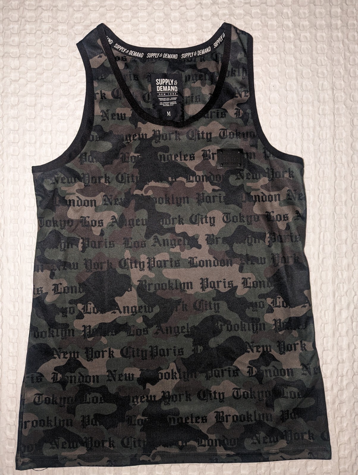 Mens SUPPLY AND DEMAND Vest Green Camouflage London N… Gem