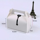 Bolsas y cajas blancos para pasteles