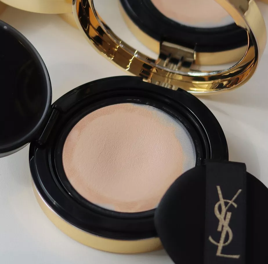 Touche éclat 2025 cushion foundation