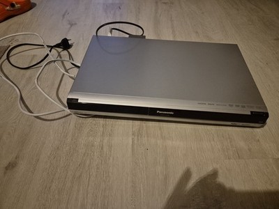 Panasonic DMR-EH545 DVD-Rekorder mit Festplatte 160GB (HDMI, 1080p, DivX, USB 2)
