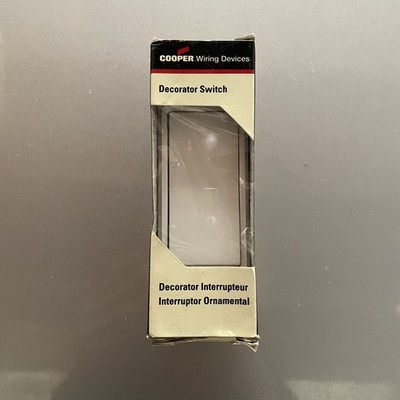 COOPER Wiring Devices Decorator Switch, Single Pole Switch w/Ground, White, NEW