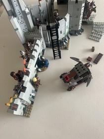 LEGO The Lord of the Rings: The Battle of Helm's Deep (9474)