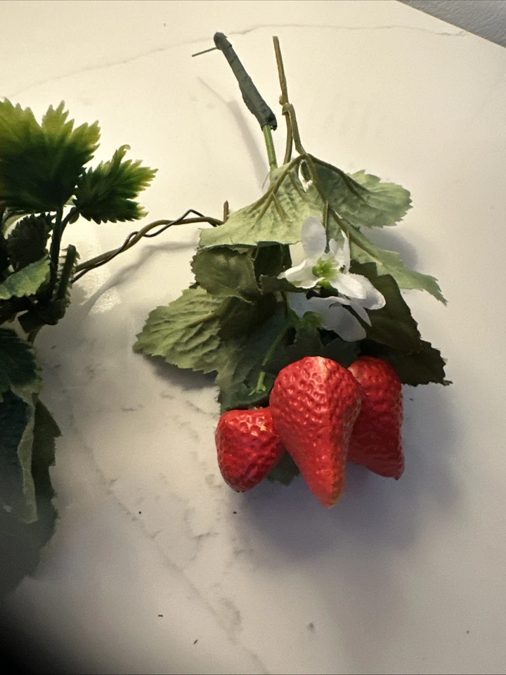 Campanas de follaje fresas de plástico vintage de mediados de siglo. Lote de 2 Foto 4 de 4