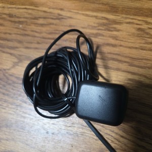 DAM-1575A4 3V 5V GPS Active Antenna for Garmin G5010U new in box