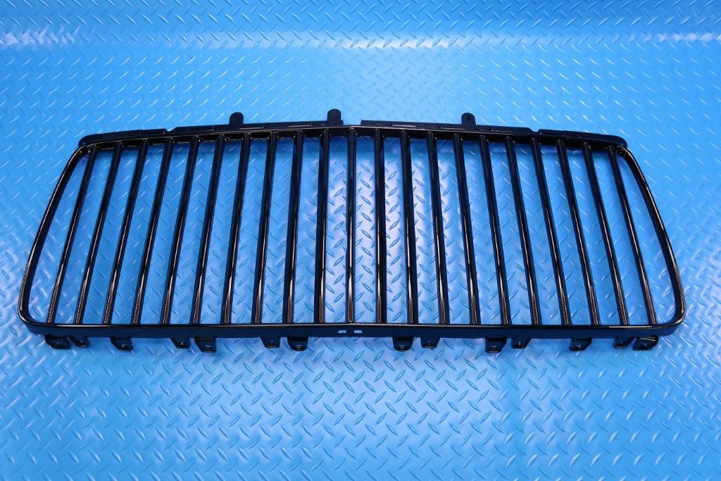 Bentley Bentayga 2021-2025 FRONT+RIGHT Grille P/N 36A853667