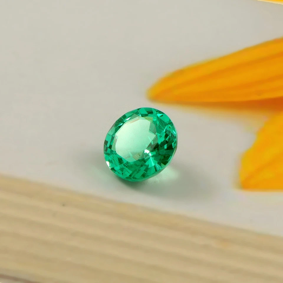 5 CT Lab Grown Hydrothermal Colombian Emerald Loose Gemstone Round Cut 11x11 MM - Image 4 of 4