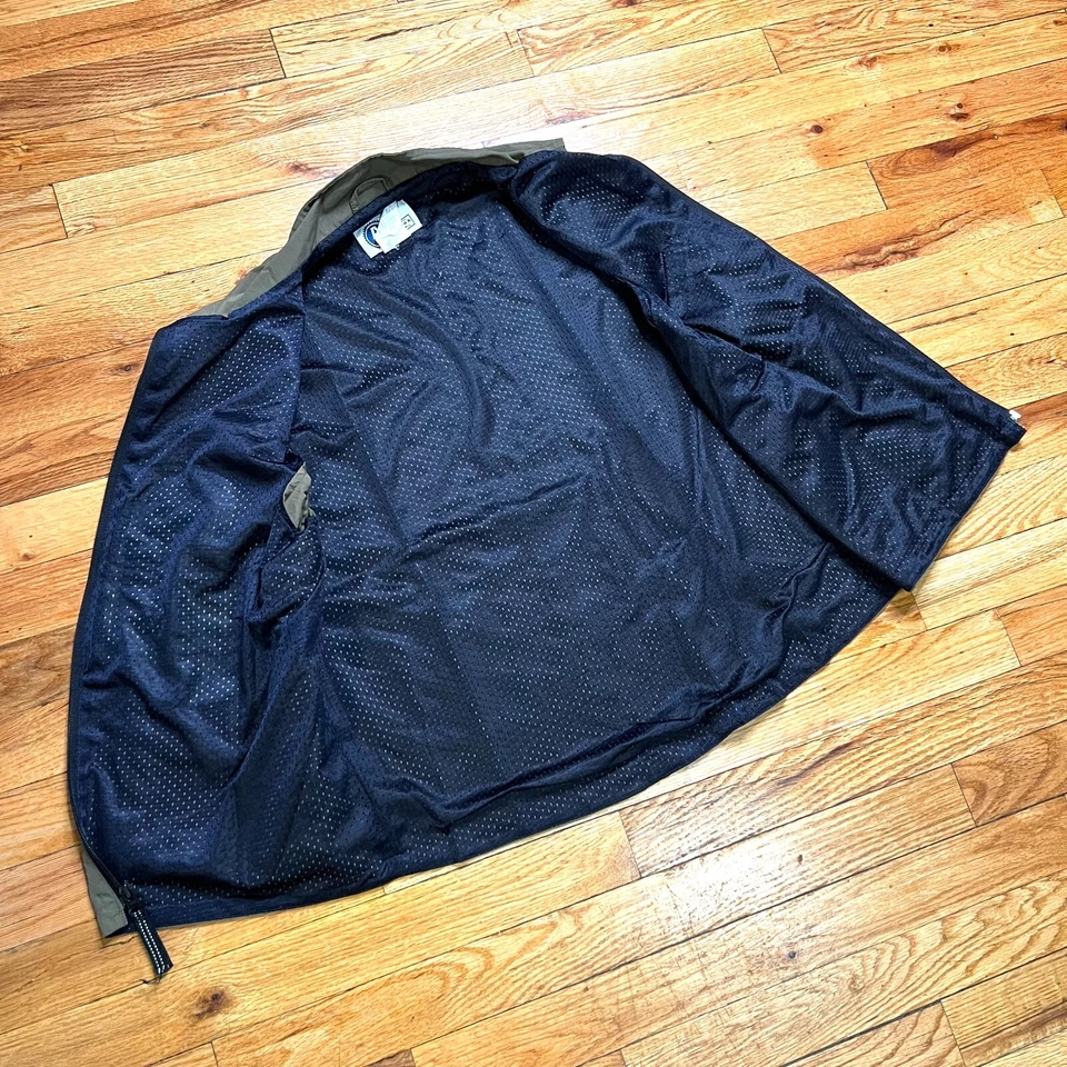 VTG Boys Arizona Outdoor Travel Vest Army Green Size XL 18/20 Water Resistant - Image 4 of 4