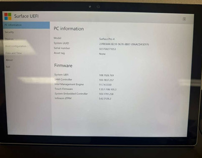 Microsoft Surface Pro 4 1724 12.3'' i7-6650U 16GB RAM 256GB SSD Windows 10 Pro