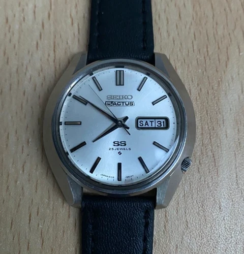 Vintage 1970s Men's Seiko 5 Actus SS 6106-8460 25 Jewels Automatic 39mm Watch