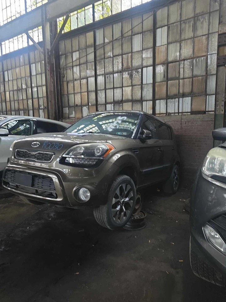 PESTILLO PUERTA DELANTERA IZQUIERDA KIA SOUL 2011-2013 Foto 4 de 4